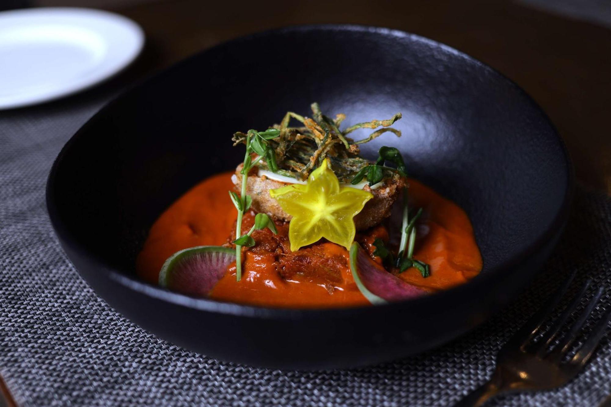 فندق راديسون بلو، غريتر نويدا نويدا الكبرى المظهر الخارجي الصورة A dish at the restaurant