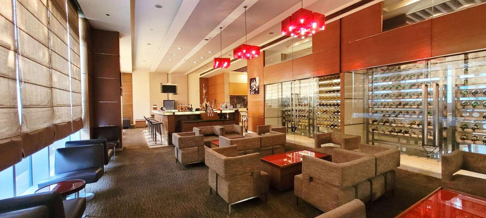 فندق راديسون بلو، غريتر نويدا نويدا الكبرى المظهر الخارجي الصورة The lounge at the airport