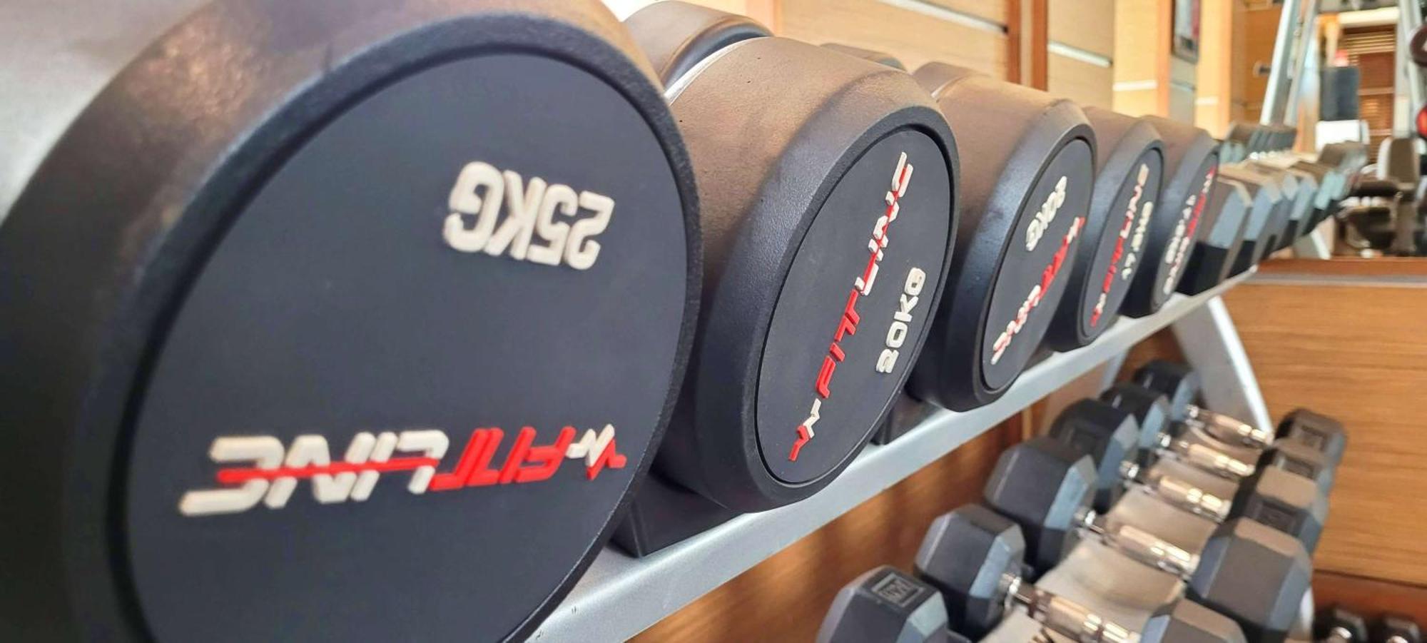 فندق راديسون بلو، غريتر نويدا نويدا الكبرى المظهر الخارجي الصورة Dumbbells