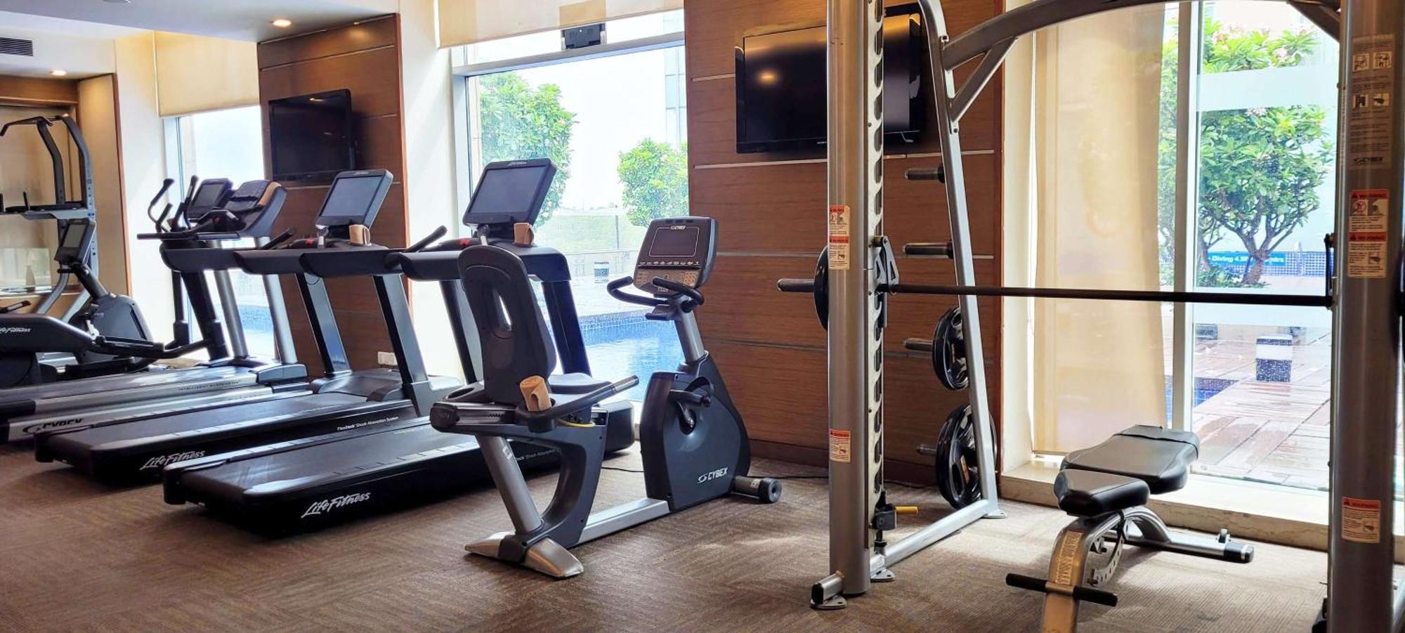 فندق راديسون بلو، غريتر نويدا نويدا الكبرى المظهر الخارجي الصورة A gym at a hotel