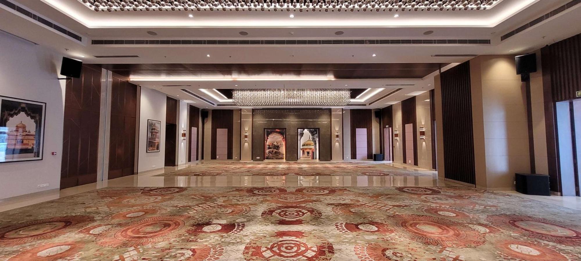 فندق راديسون بلو، غريتر نويدا نويدا الكبرى المظهر الخارجي الصورة The lobby of the hotel