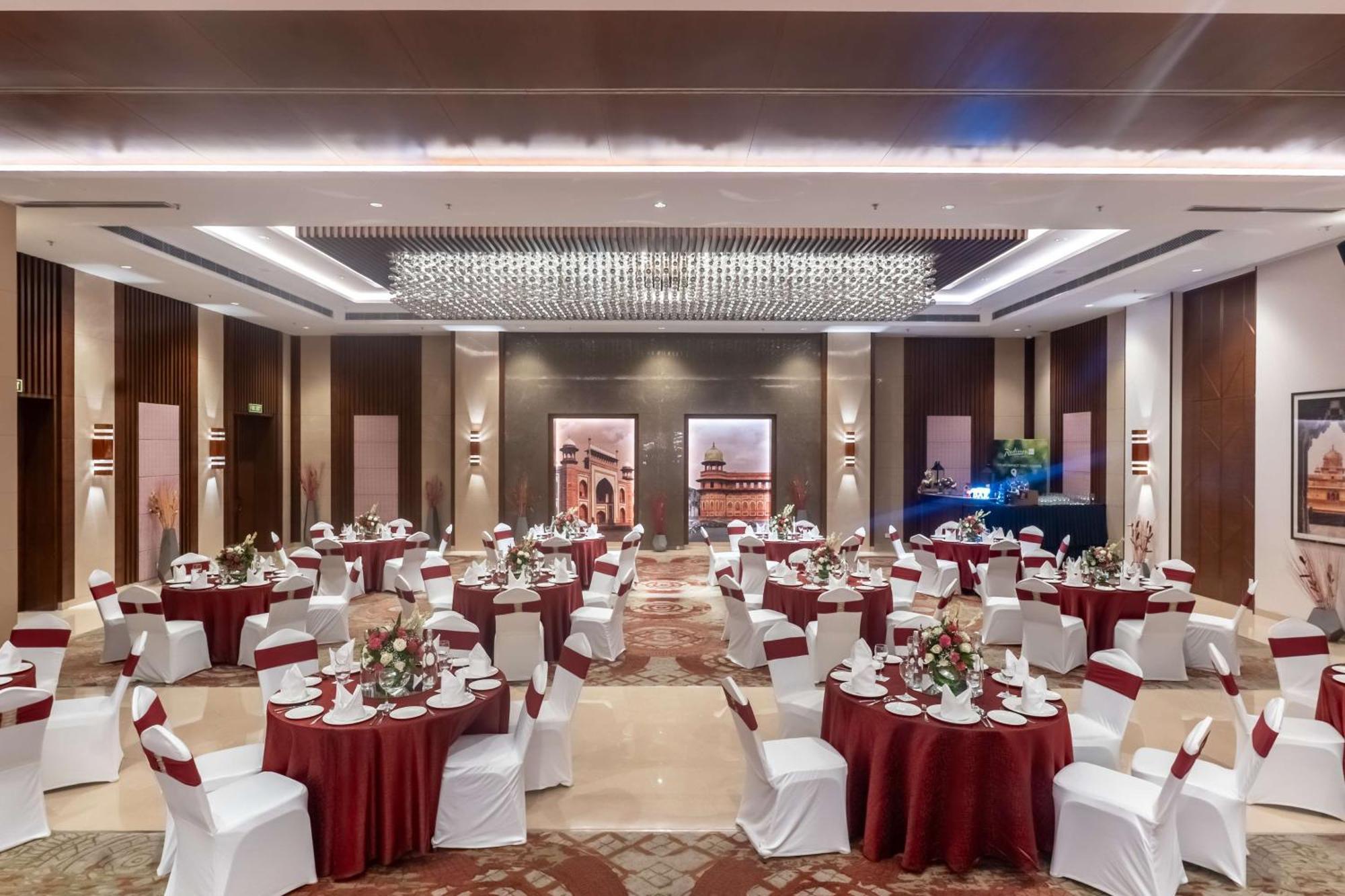 فندق راديسون بلو، غريتر نويدا نويدا الكبرى المظهر الخارجي الصورة The Grand Ballroom