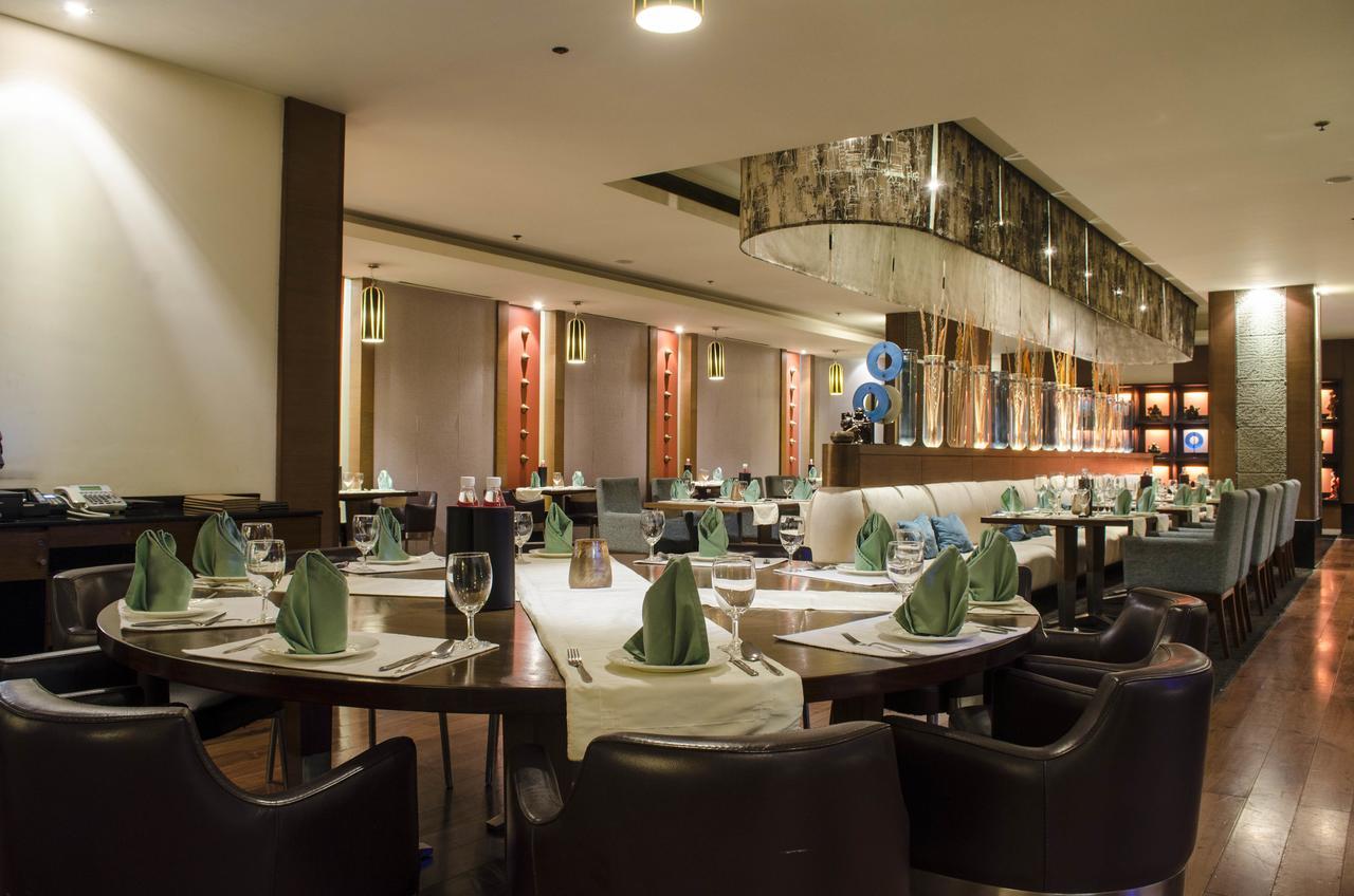 فندق راديسون بلو، غريتر نويدا نويدا الكبرى المظهر الخارجي الصورة The restaurant
