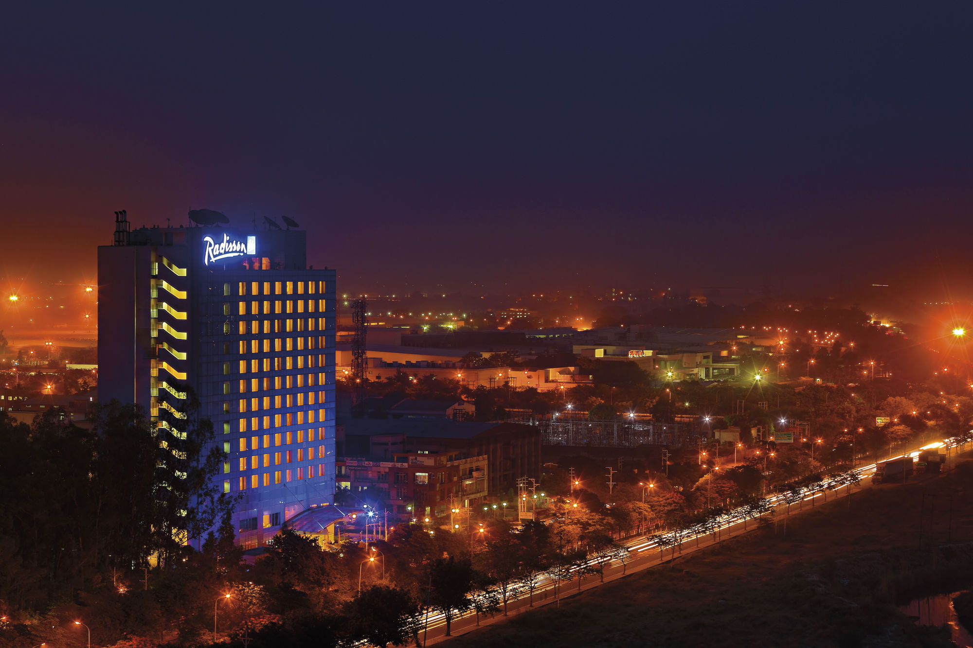 فندق راديسون بلو، غريتر نويدا نويدا الكبرى المظهر الخارجي الصورة Park Inn, Casablanca